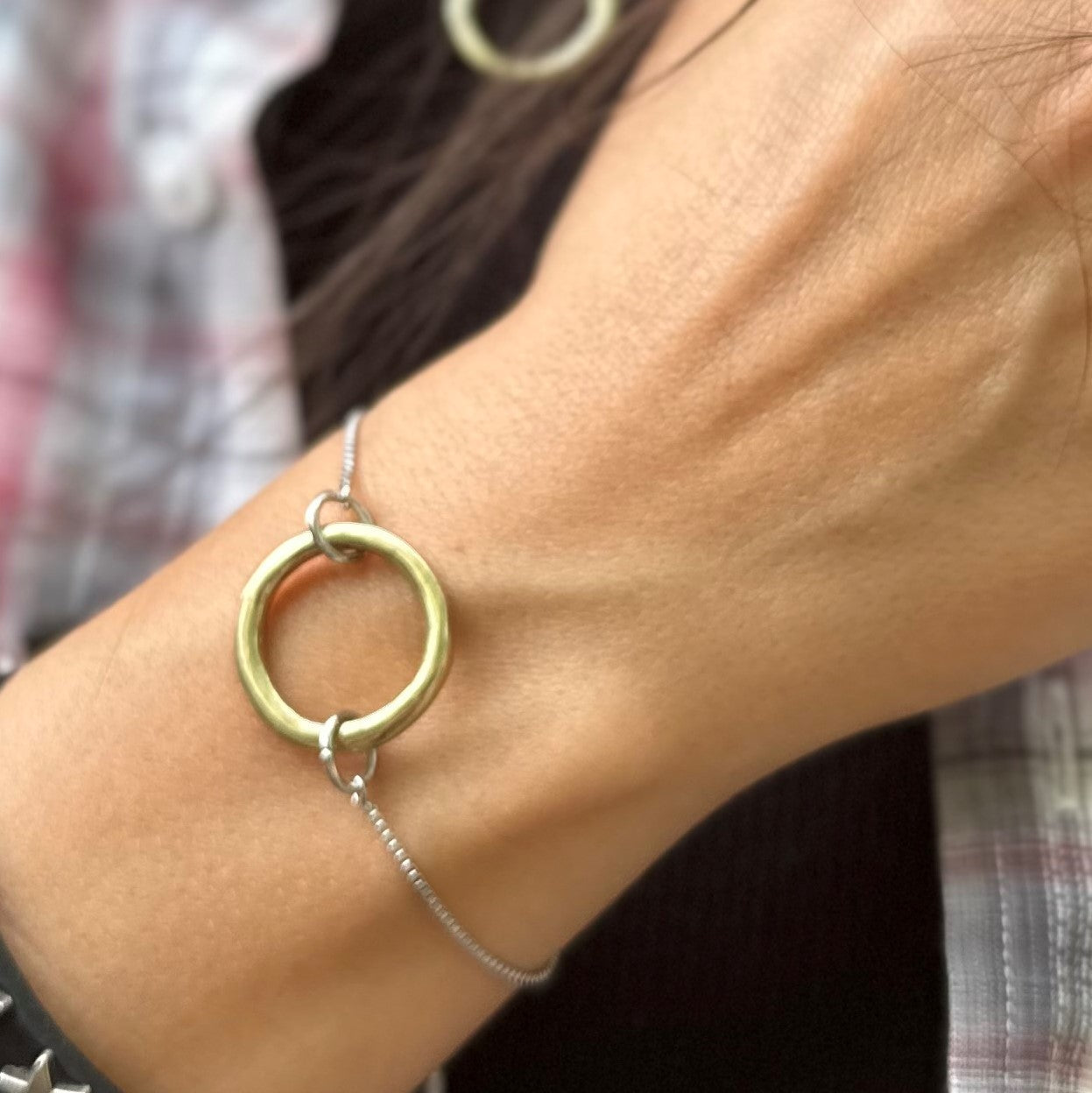 Nice Halo Jewelry: Sliding Adjustable Bracelet